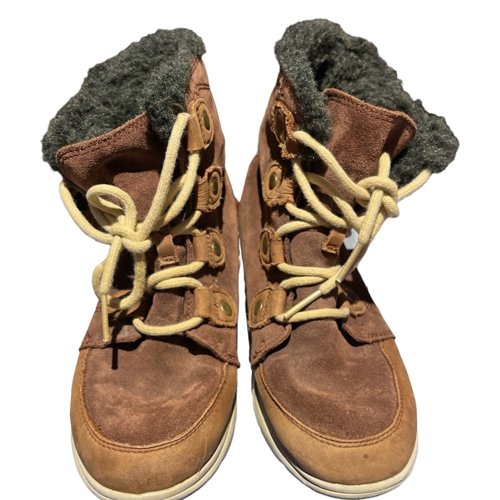 SOREL Joan Brown adventurer boots